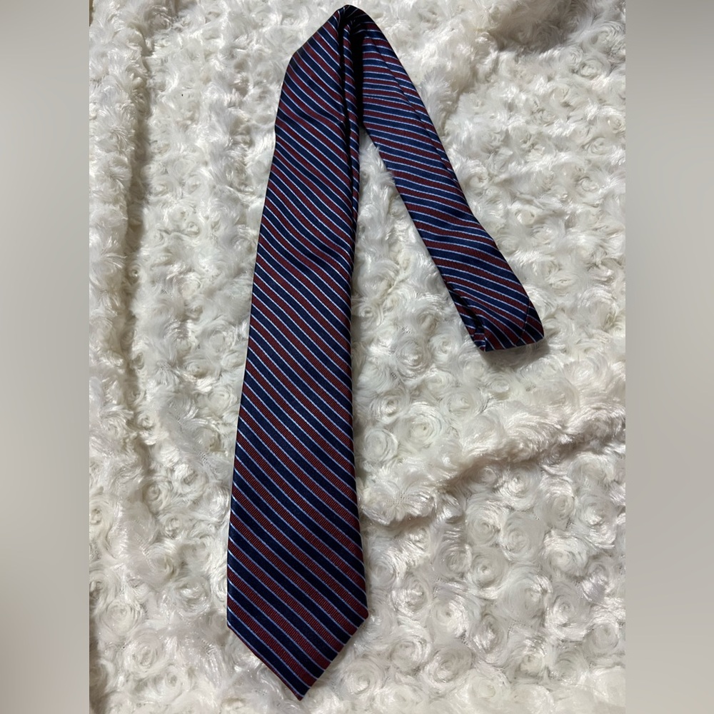 Classic Club Gold Level Stripe neck tie